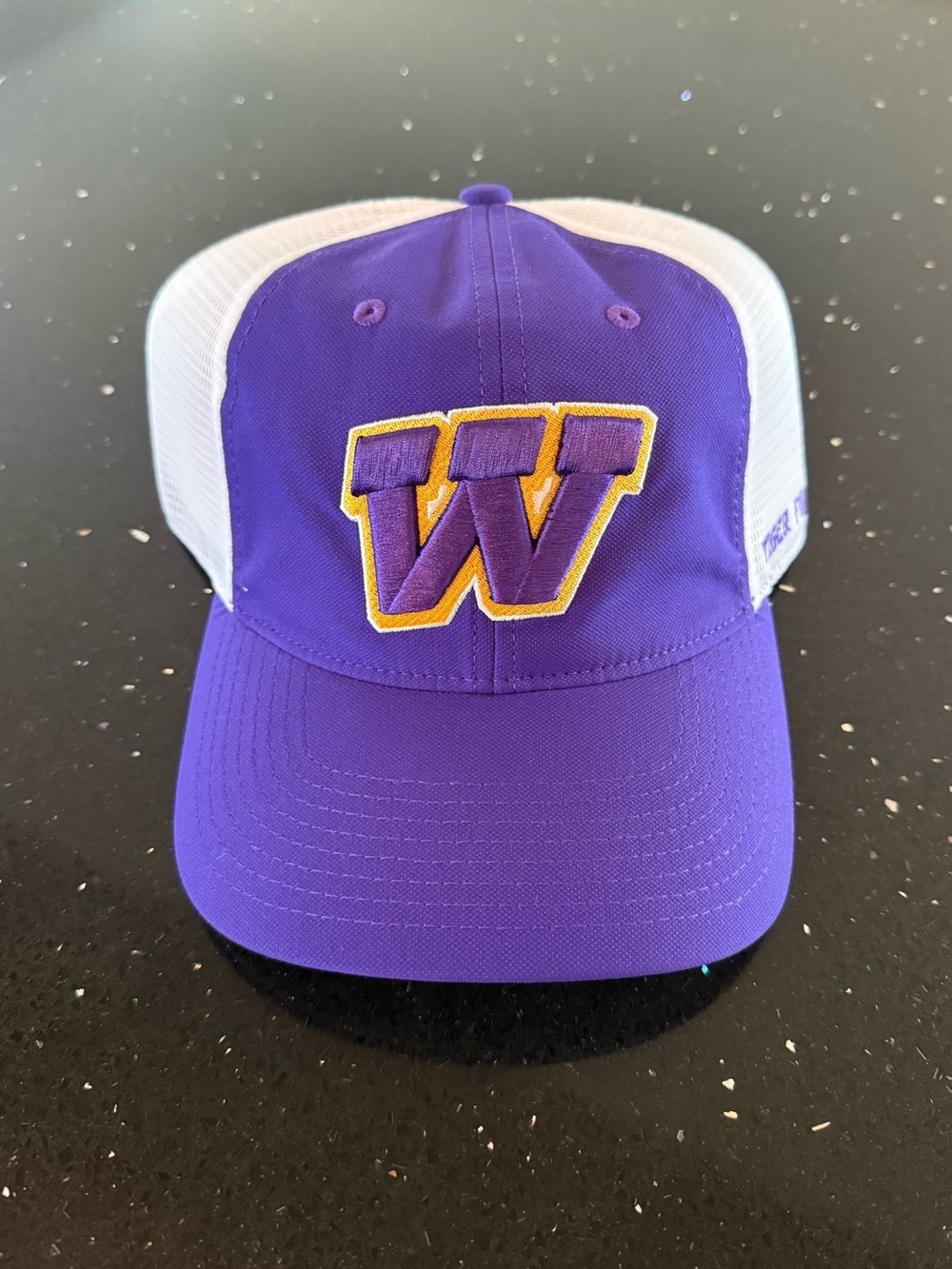 Washington Huskies Nike Purple and Gray Heritage86 Dri-FIT Trucker Cap